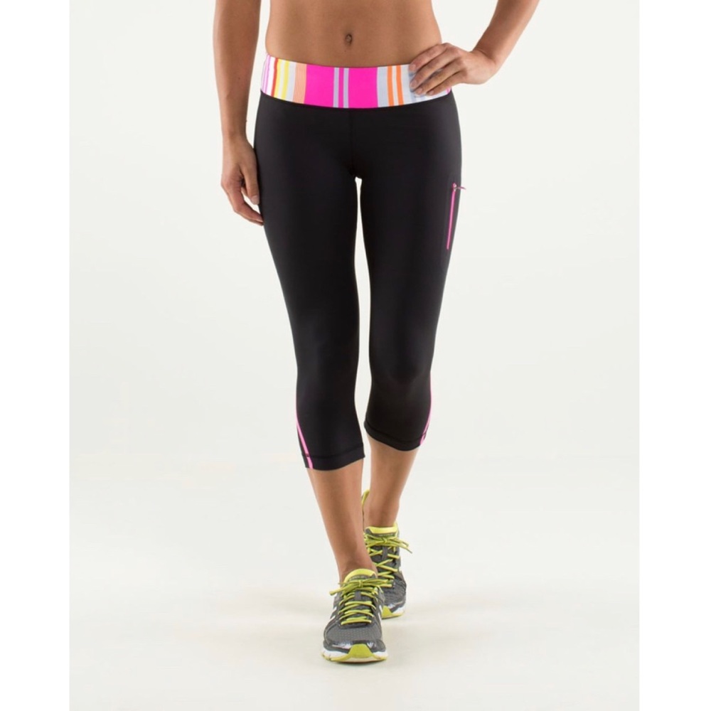 Lululemon Run: Track Attack Crop Black / Groovy Stripe Multi / Cool Breeze 6